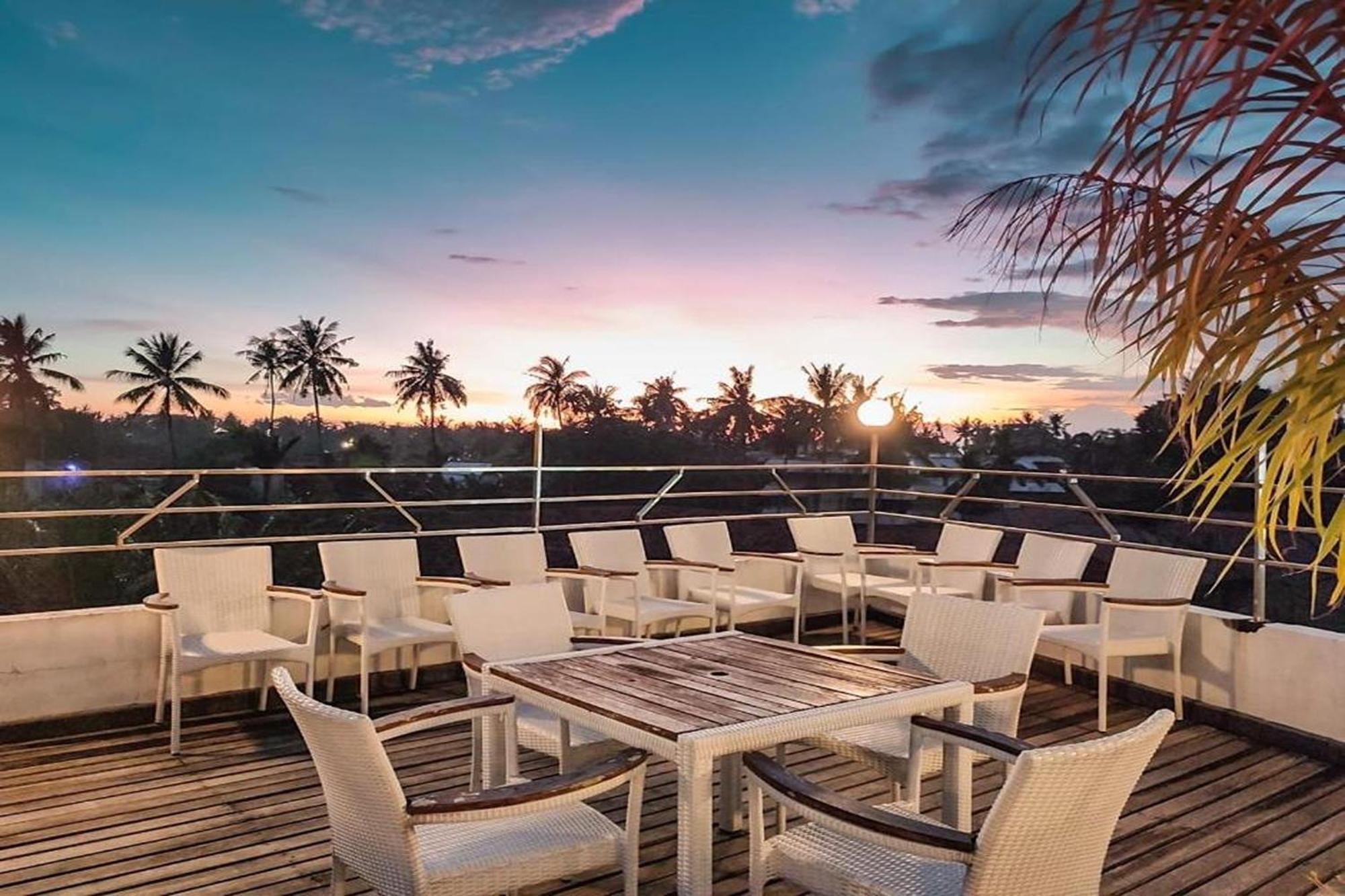 Taman Unique Hotel Senggigi Extérieur photo
